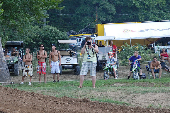 TAKING THAT AWESOME SHOT