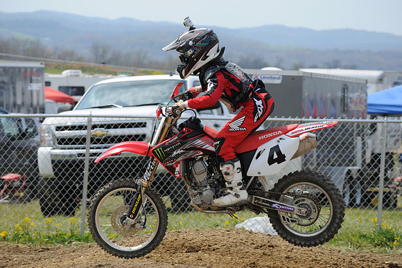 VINNY LUHOVEY